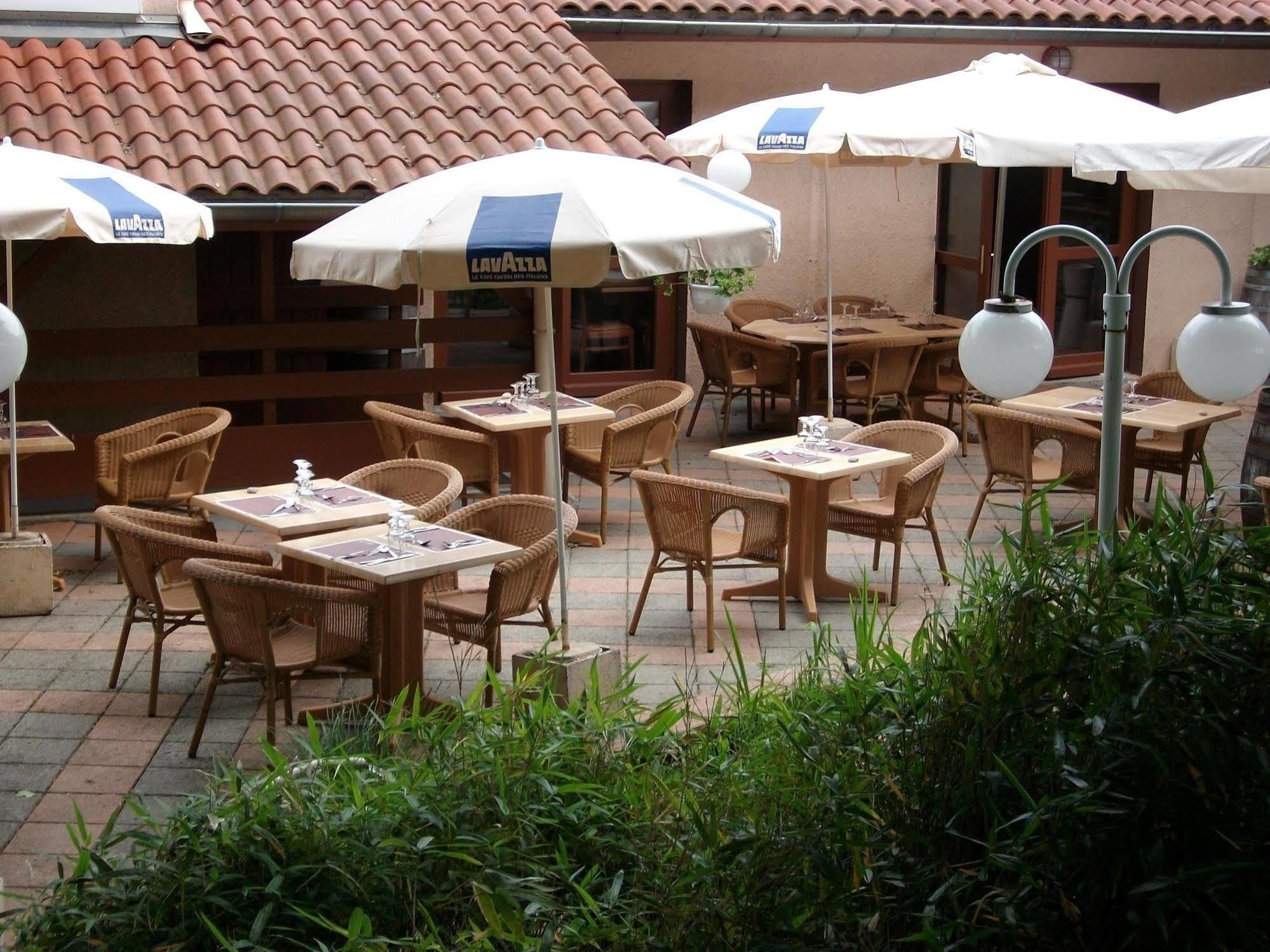 Kyriad Grenoble Sud - Seyssinet 餐厅 照片